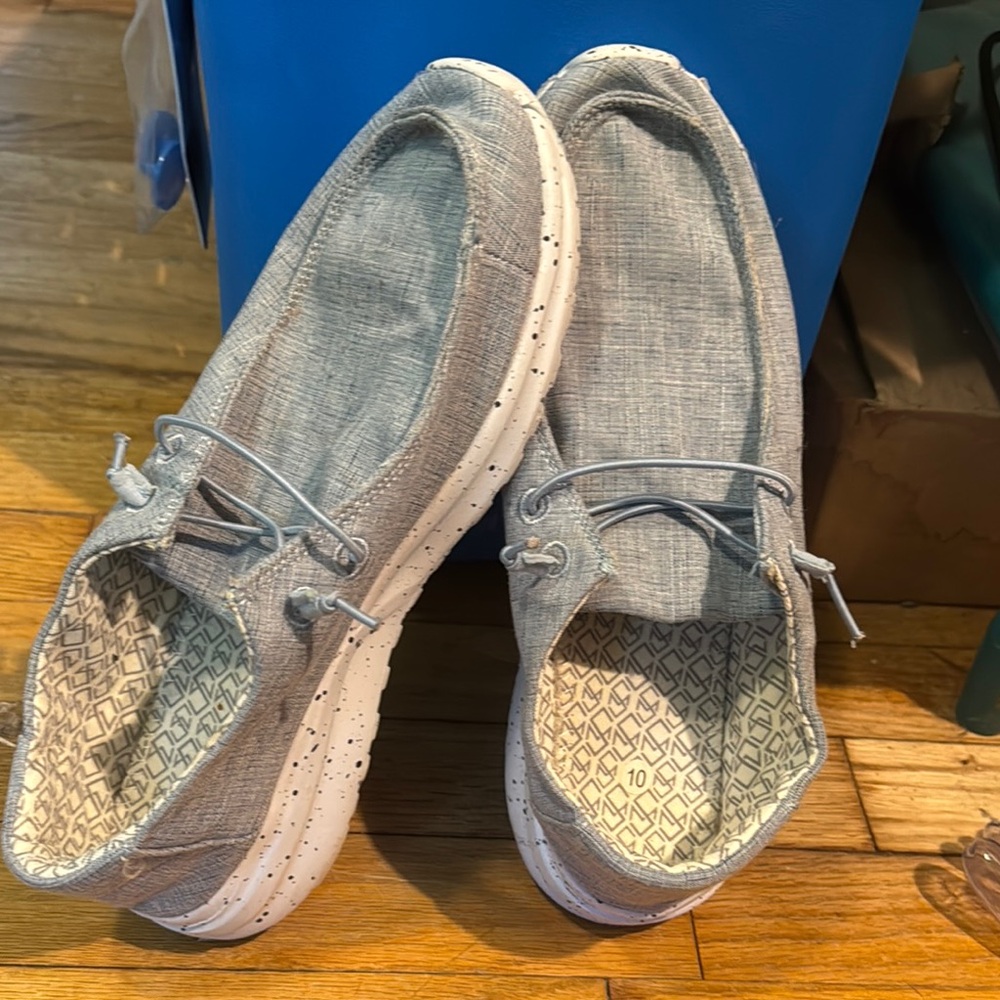 EUC Hey Dude Wendy Light Gray Linen Casual Loafers W10